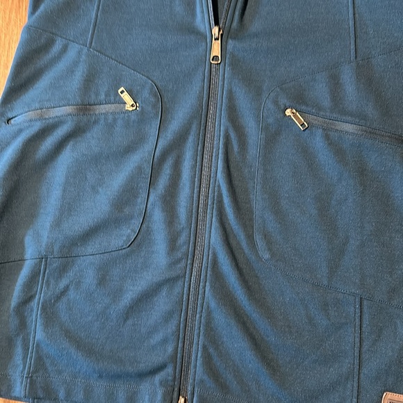 Merrell full zip up long sleeved hooded jacket. Teal colored sz medium. Long - Picture 4 of 15